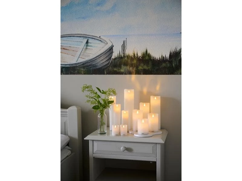 Sirius LED-Kerze Sara, Ø 7.5 x 15 cm, Weiss, Wiederaufladbar 4 Sirius LED-Kerze Sara, Ø 7.5 x 15 cm, Weiss, Wiederaufladbar – Bild 4