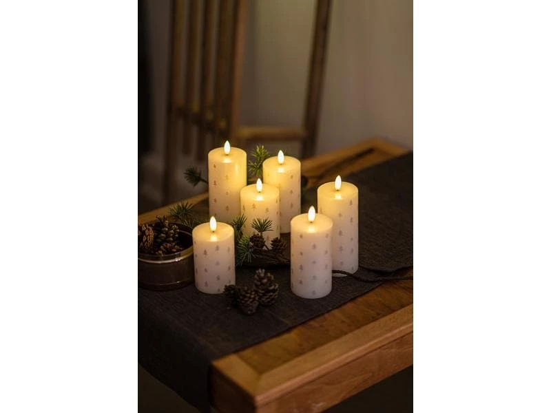 Sirius LED-Kerzen Set Sille Tannen, 10/12.5/15 cm, Weiss, Aufladbar 3 Sirius LED-Kerzen Set Sille Tannen, 10/12.5/15 cm, Weiss, Aufladbar – Bild 3
