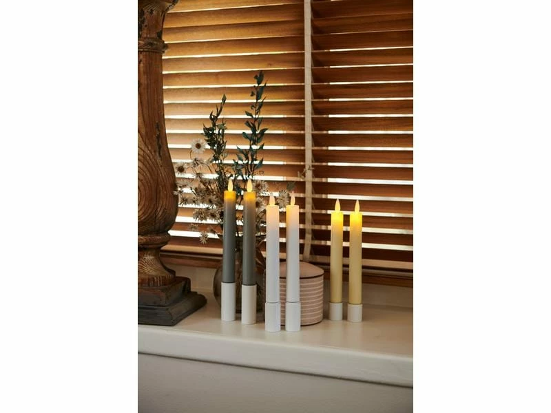 Sirius LED-Stabkerzen Set Sara Midi Ø 2 x 20 cm, Beige, 2 Stk. 3 Sirius LED-Stabkerzen Set Sara Midi Ø 2 x 20 cm, Beige, 2 Stk. – Bild 3