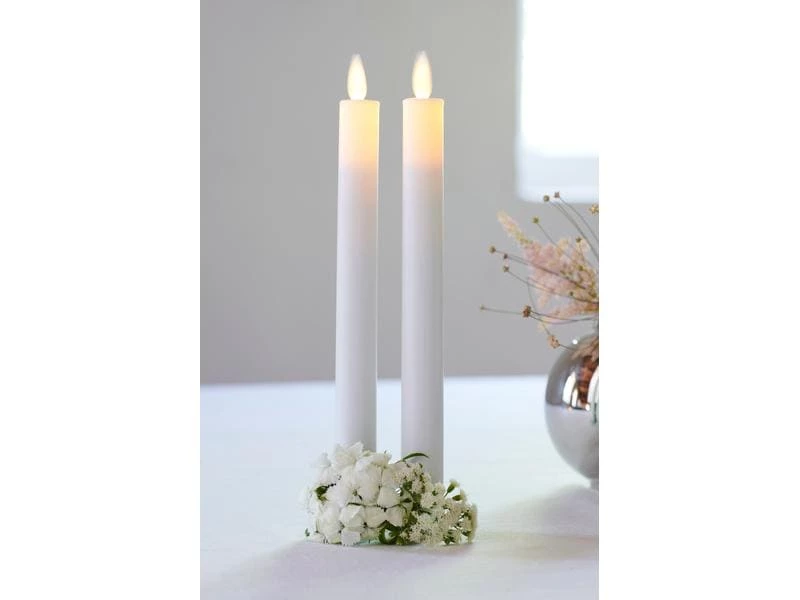 Sirius LED-Stabkerzen Set Sara Ø 2 x 25 cm, Weiss, 2 Stk. 2 Sirius LED-Stabkerzen Set Sara Ø 2 x 25 cm, Weiss, 2 Stk. – Bild 2